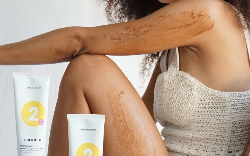 Leg exfoliation with Scrub-U by Azala Natura